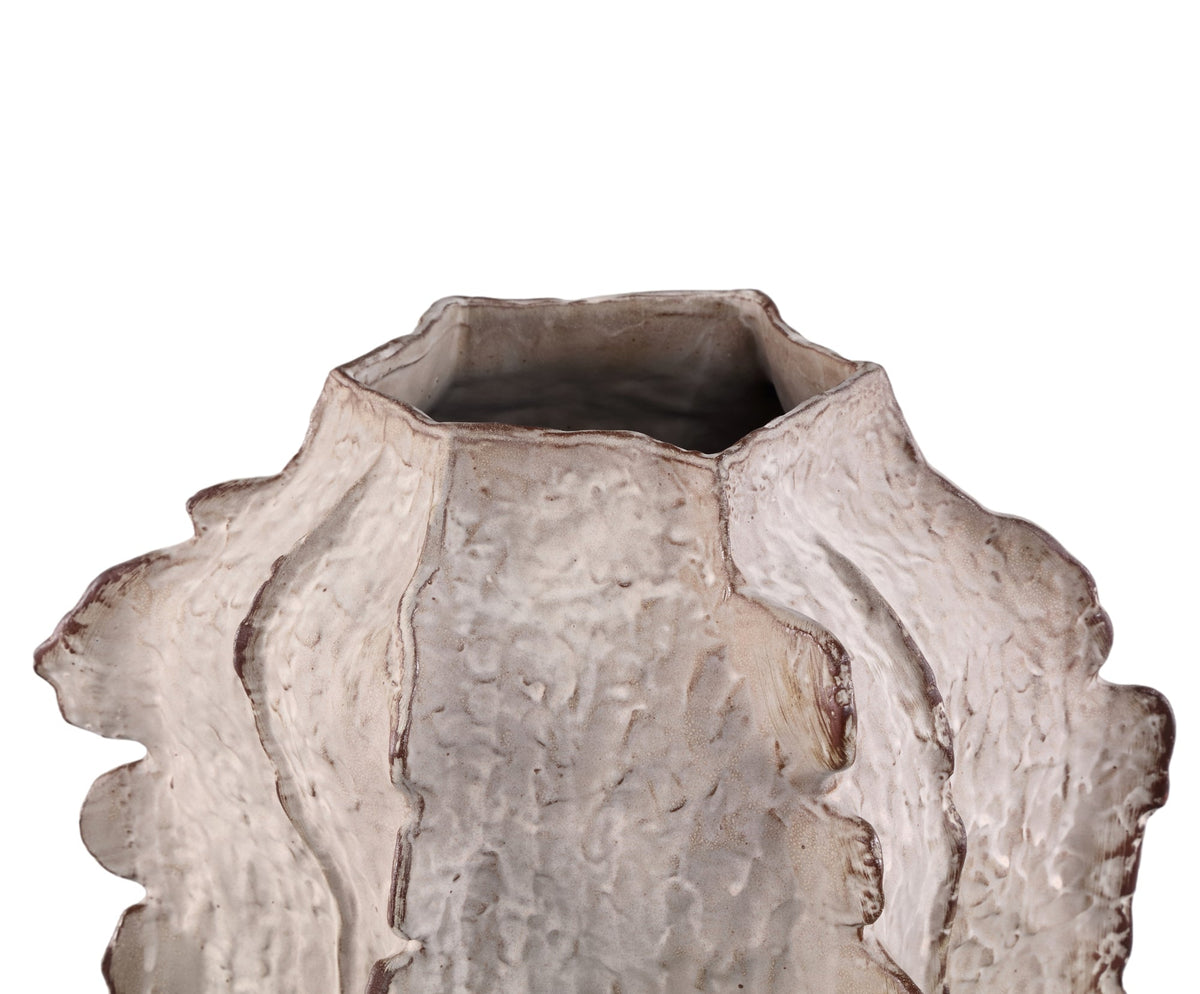 Beżowa ceramiczna waza Talan o kanciastym kształcie, żebrowana L PTMD