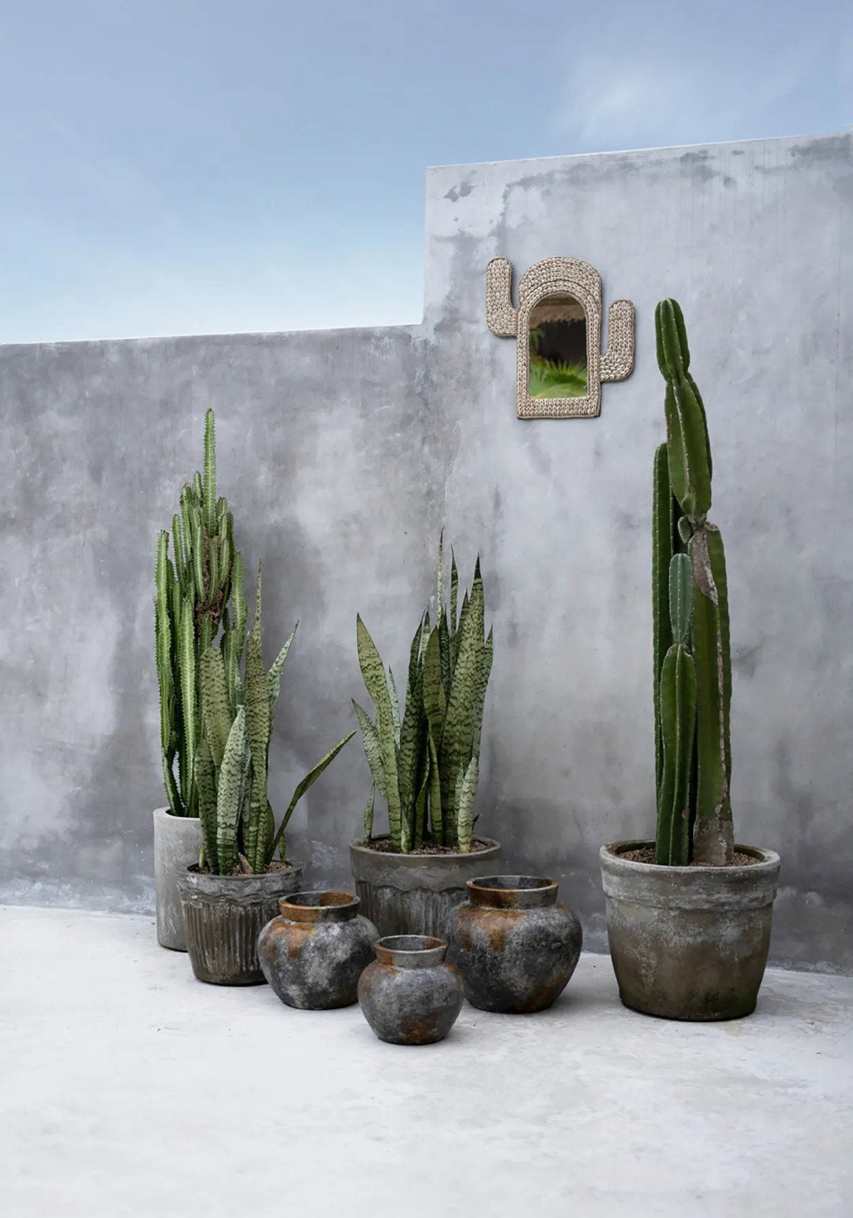 Lustro Cactus Shell – białe, 40 × 38 cm Bazar Bizar
