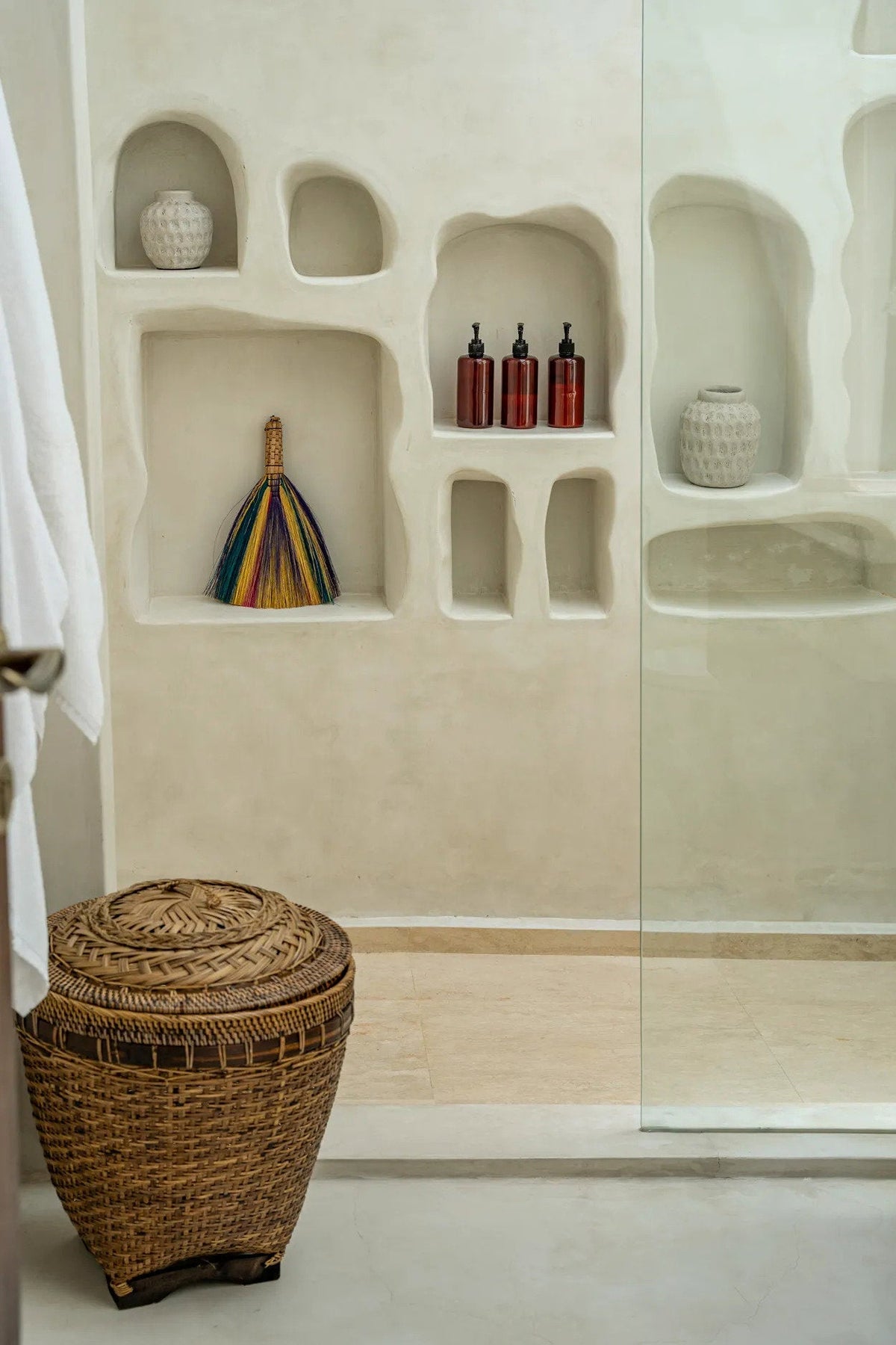 Brązowy kosz do przechowywania Colonial Storage, średni, Bazar Bizar