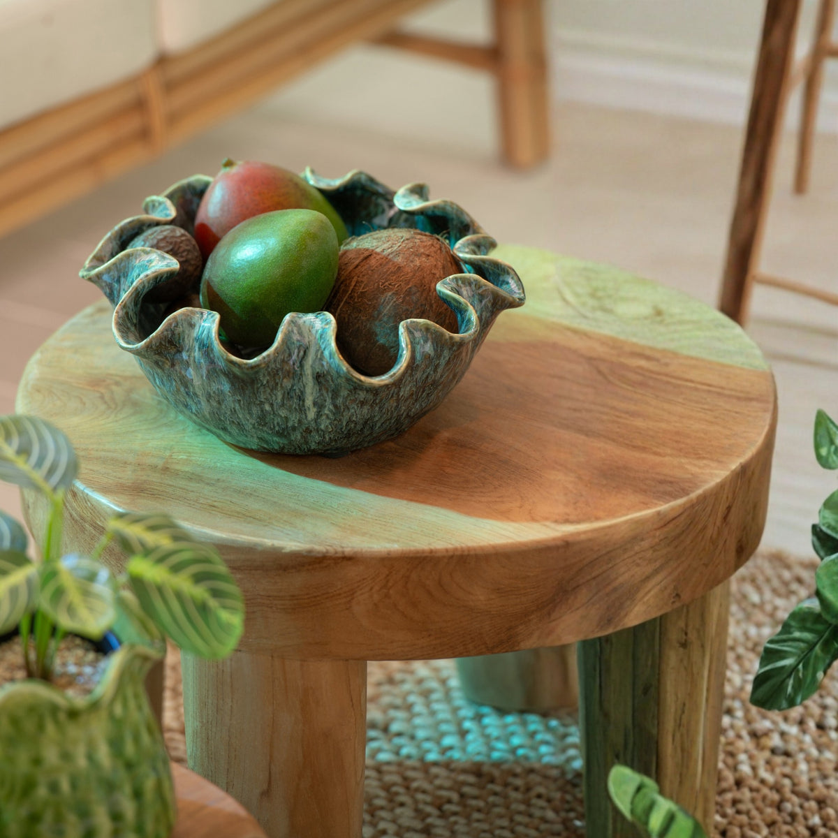Dekoracyjna taca Ronny nieregularna gliniana niebieska J-Line