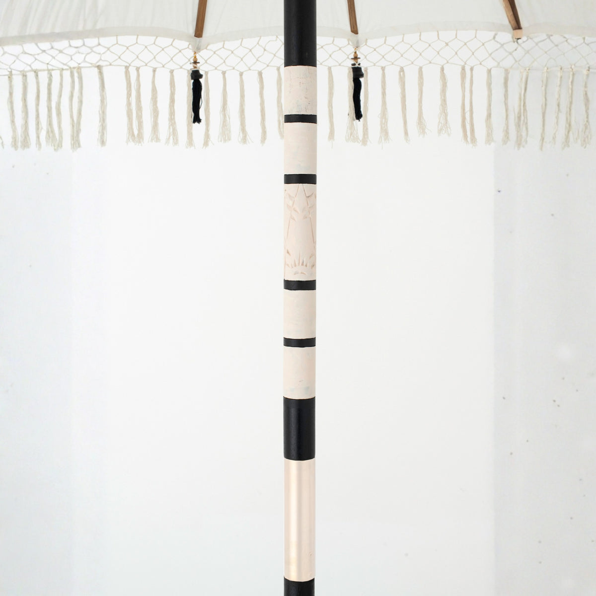 Parasol Flavie Drewno/Bawełna Ecru/Czarny J-Line