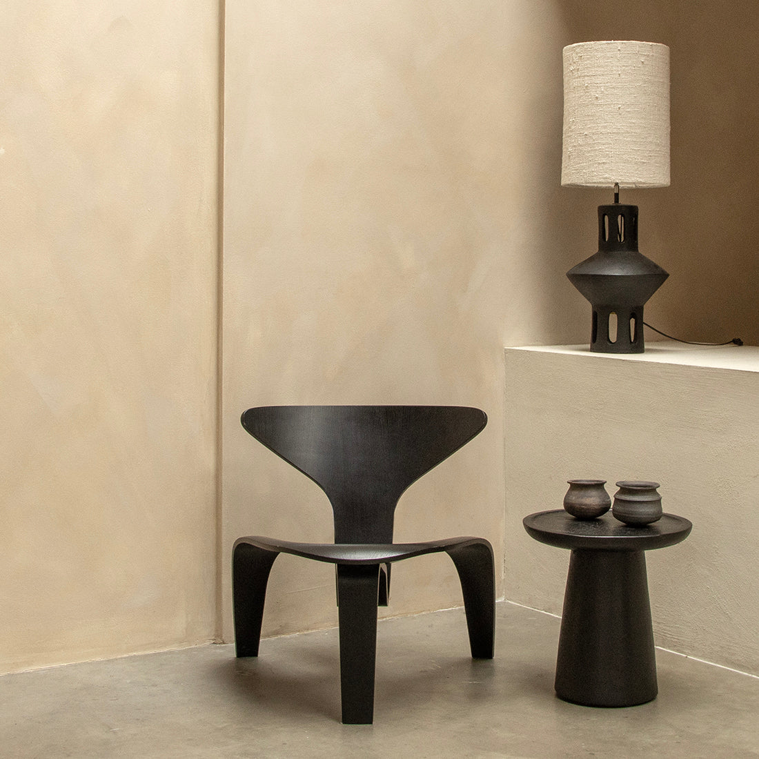 Stolik pomocniczy Nero Dusk Raw Materials