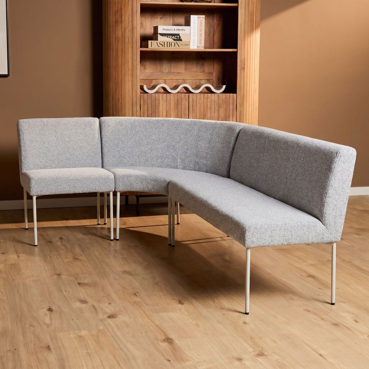 Eetkamerbank Riff Hoekelement van Starfurn met koudschuim vulling