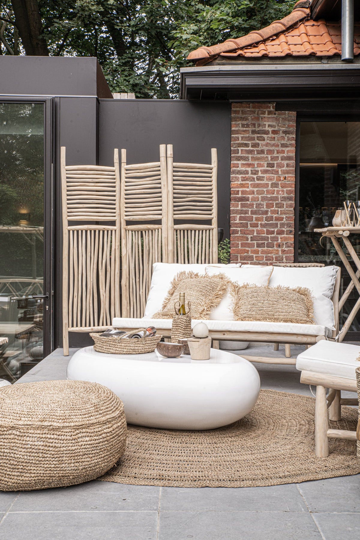 Dwuosobowa sofa Island – naturalna biel Bazar Bizar
