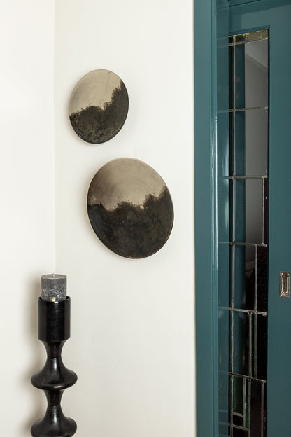 Okrągły świecznik aluminiowy Taika Black z zakładkami H92cm PTMD