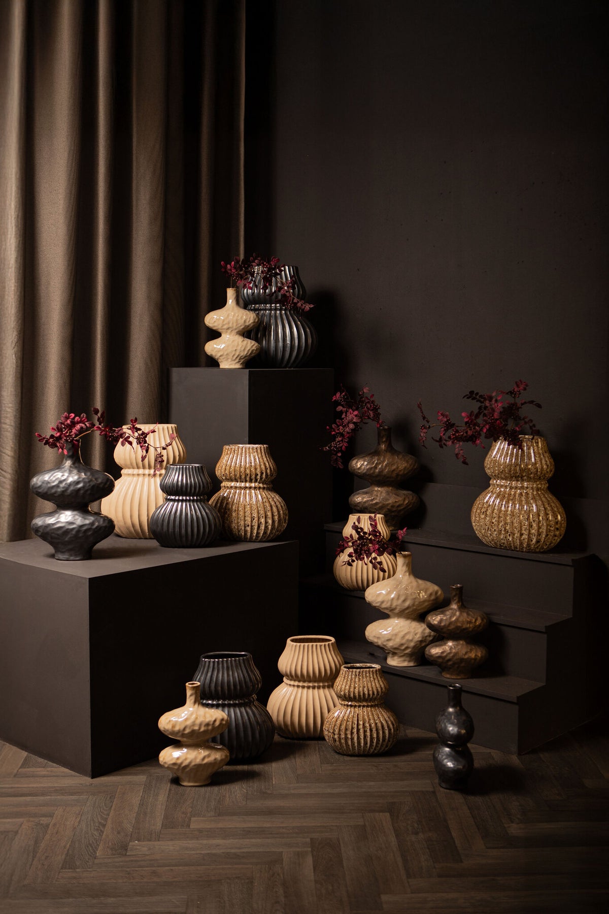 Chelsean Brązowa ceramiczna waza o kształcie owalu i bulwy L 28x16x40cm PTMD