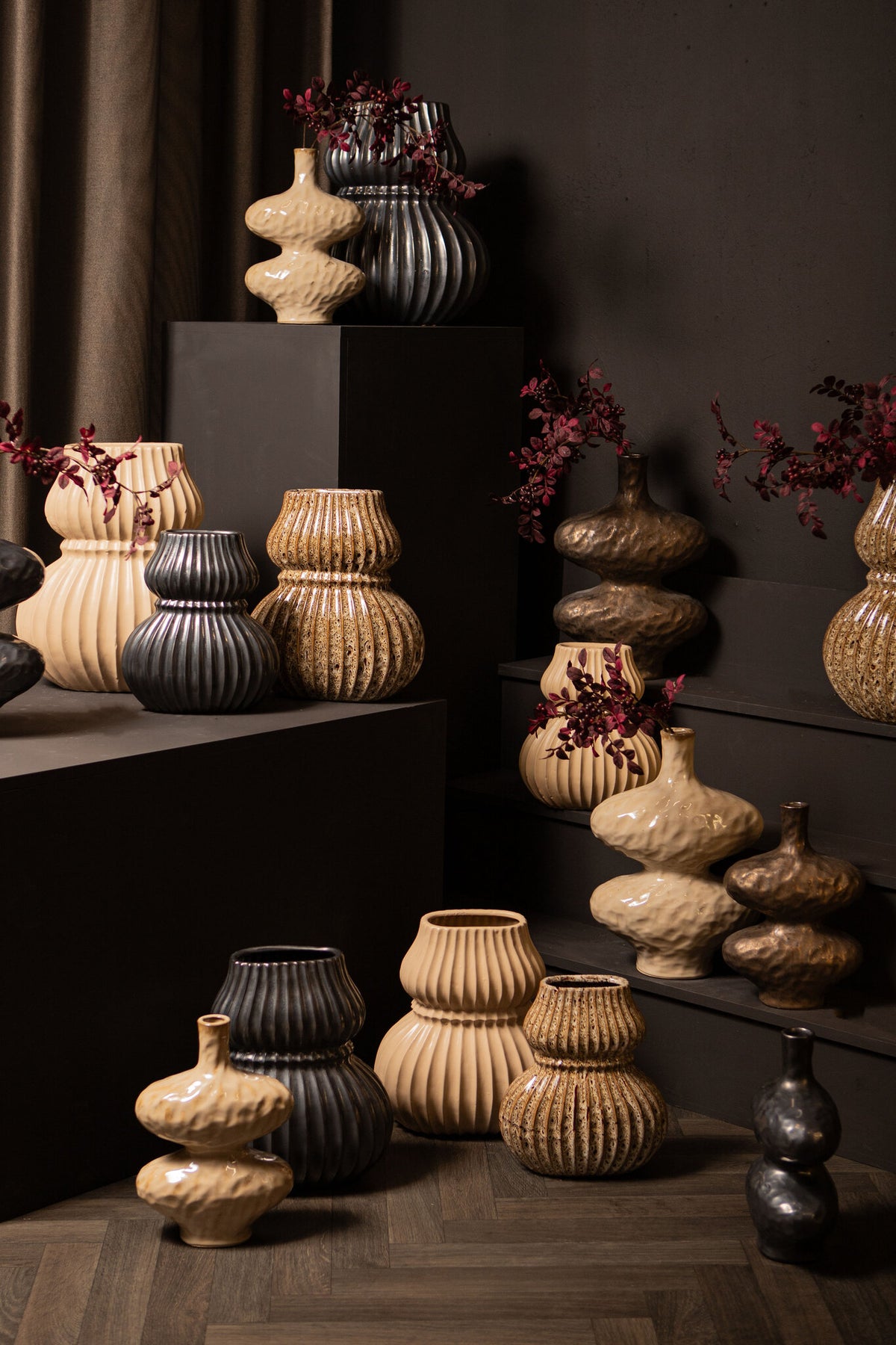 Chelsean Brązowa ceramiczna waza o kształcie owalu i bulwy L 28x16x40cm PTMD
