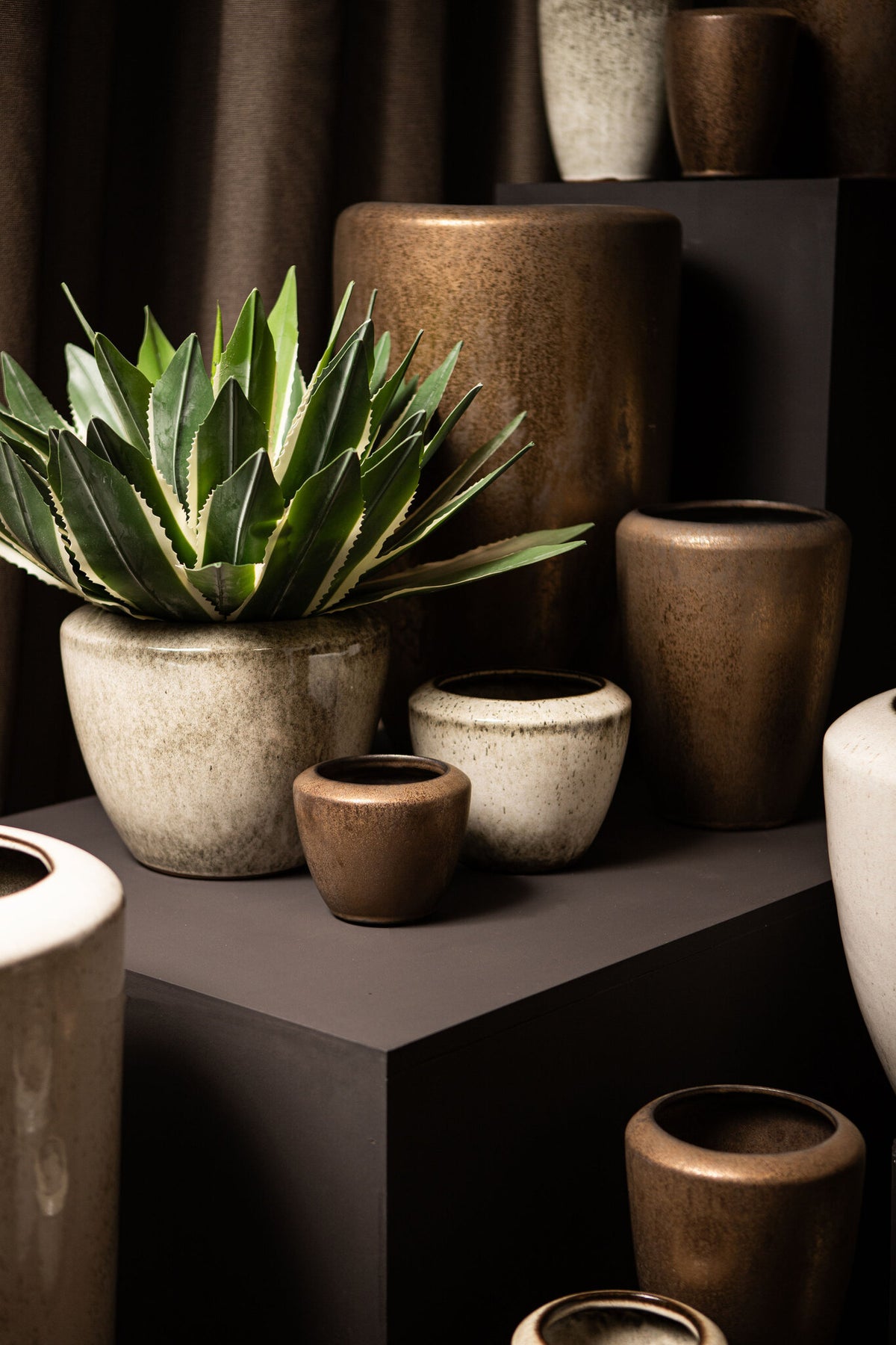 Kyleigh Brązowy Okrągły Ceramiczny Wazon Gładki Wysoki XL PTMD