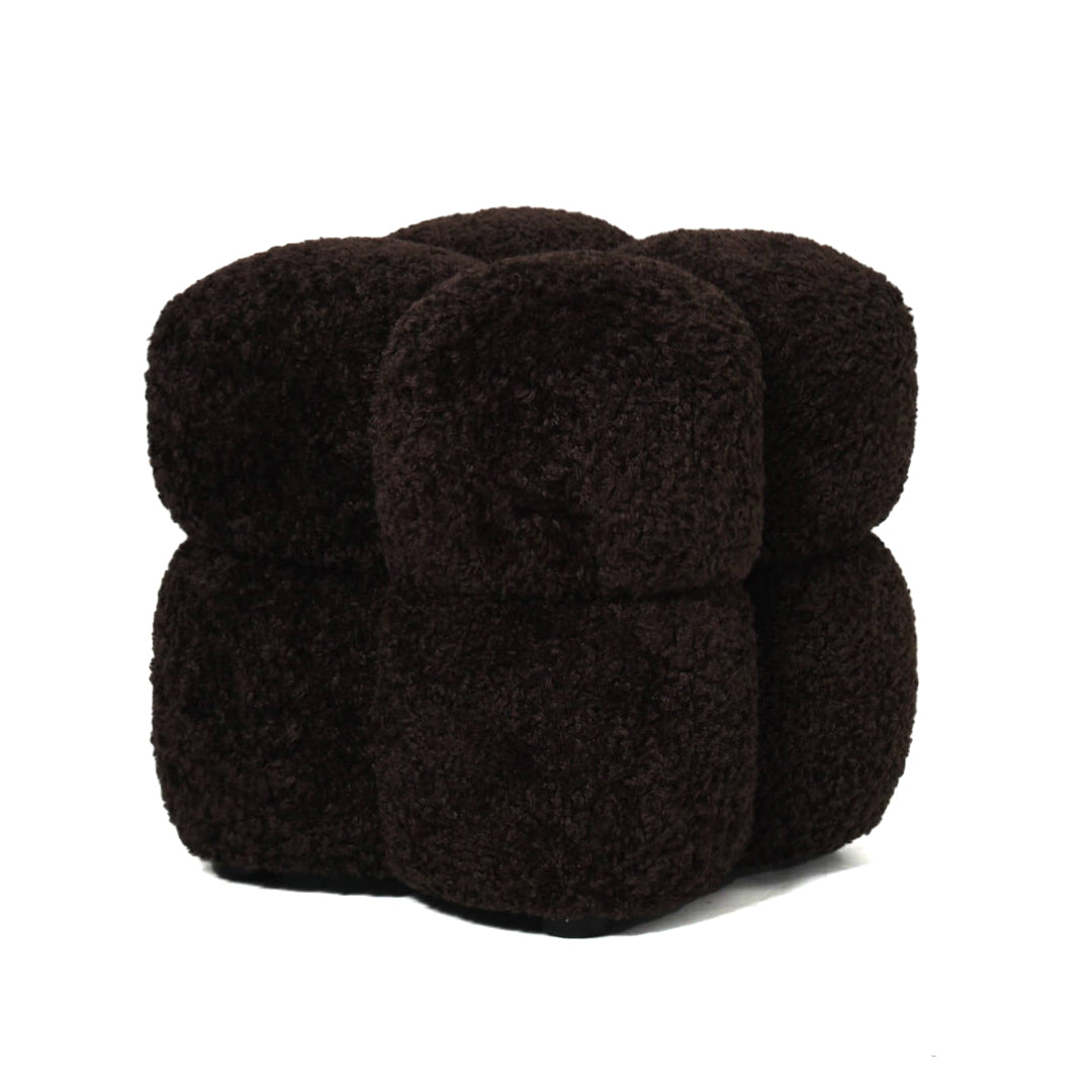 Ciemnobrązowy kwadratowy puf z tkaniny Teddy PTMD