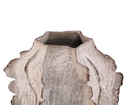 Beżowa ceramiczna waza Talan o kanciastym kształcie, żebrowana L PTMD