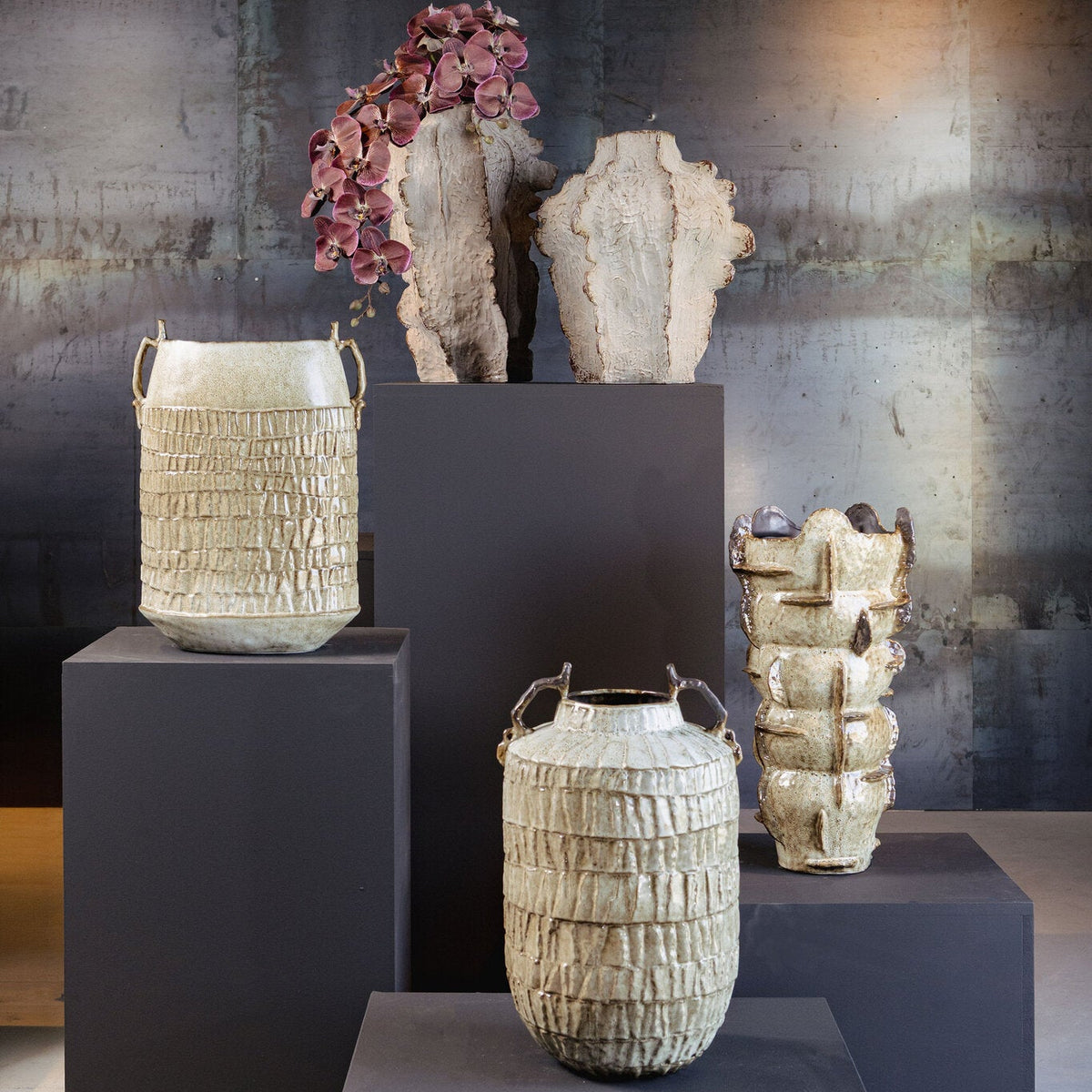 Wazon Cosha Kulisty Ceramiczny Beżowe Linie PTMD