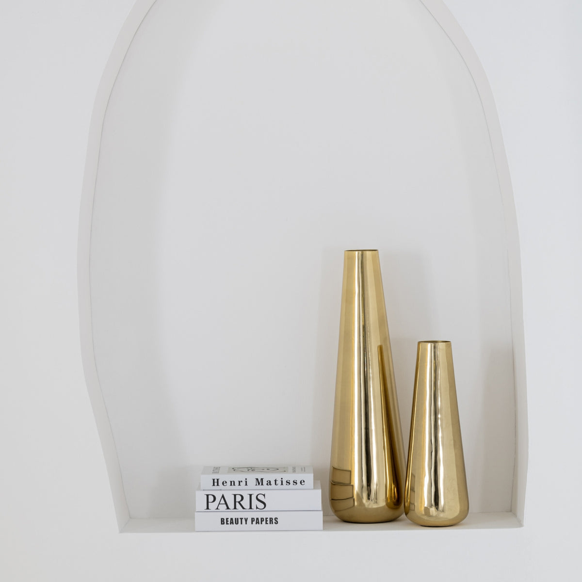 Zestaw 2 eleganckich złotych wazonów J-Line