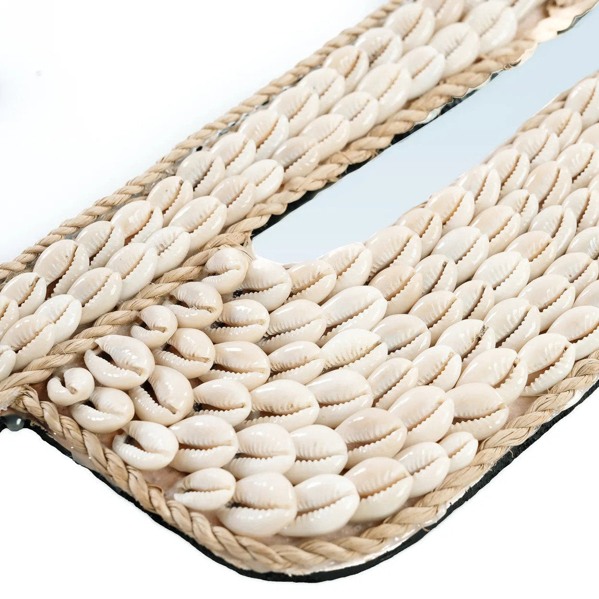 Lustro Cactus Shell – białe, 40 × 38 cm Bazar Bizar