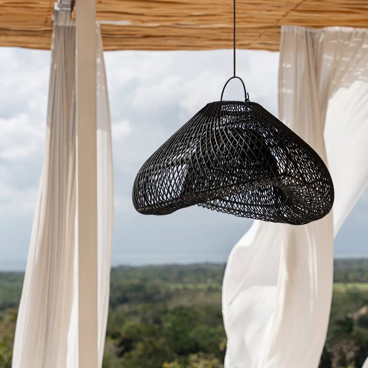 Lampa wisząca Cloud czarna średnia Bazar Bizar