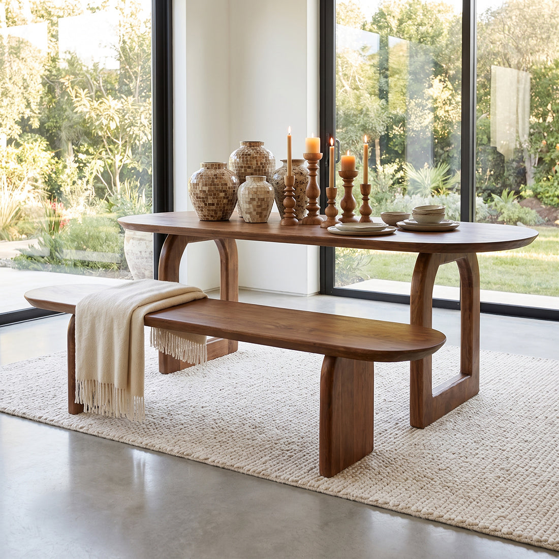 Ławka do jadalni Bullnose z brązowego drewna mango 180 cm Raw Materials