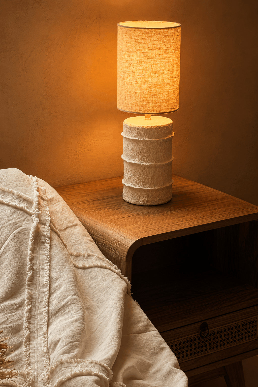 Lampa stołowa Contour Biała Mała Bazar Bizar