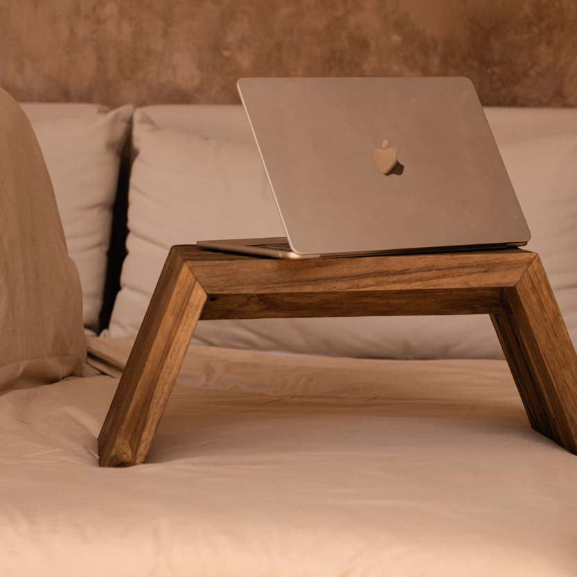 Stolik laptopowy Ashley Cocoon Naturalny Bazar Bizarre