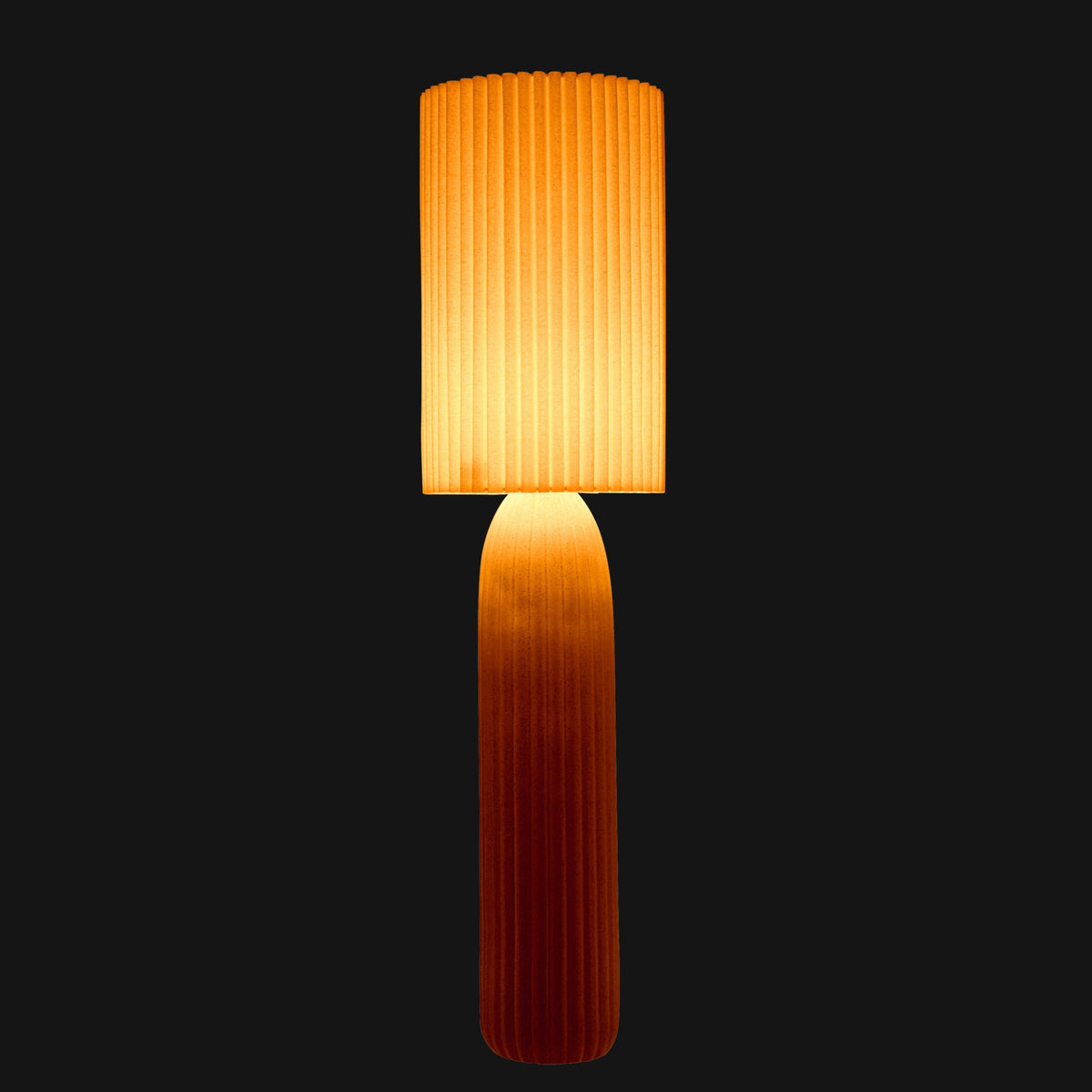 Lampa podłogowa Ruth Keramika Camel Large J-Line