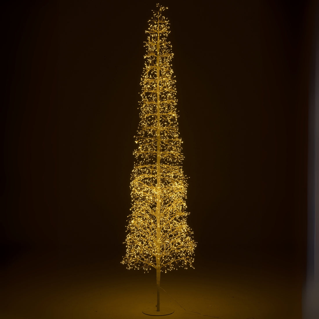 Choinka z lampkami LED w kolorze ciepłej bieli, metalowa, biała, rozmiar XL, wysokość 240 cm, J-Line