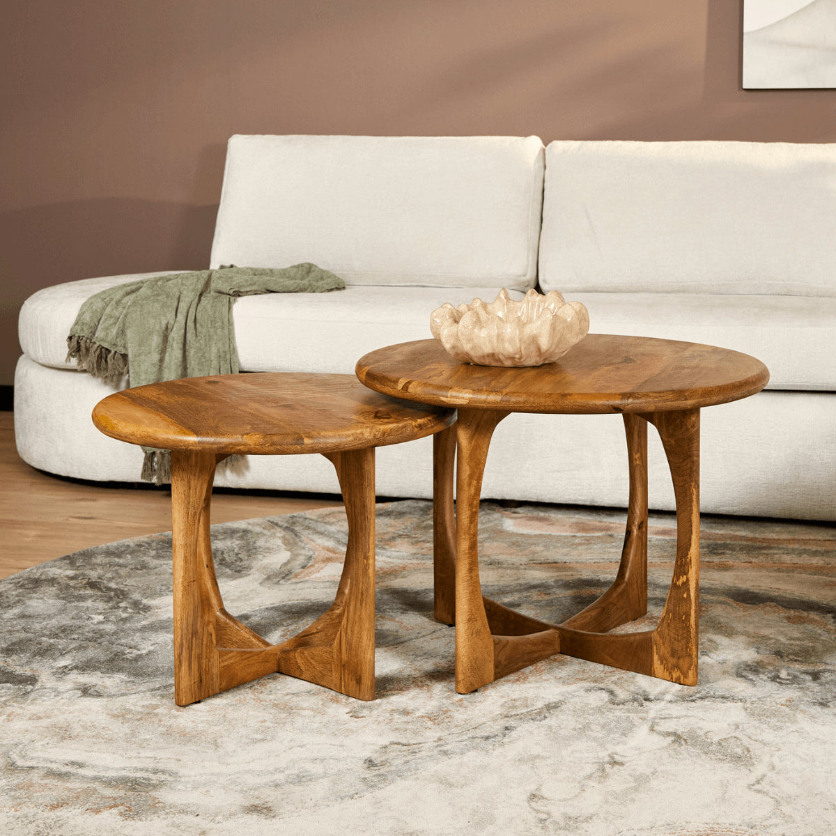 Bijzettafel Milou Mangohout Naturel 60cm van Starfurn met rond blad en naturel afwerking, vooraanzicht