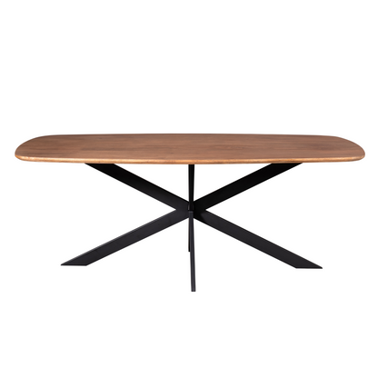 Eettafel Elegance van Starfurn schuin van opzij gefotografeerd