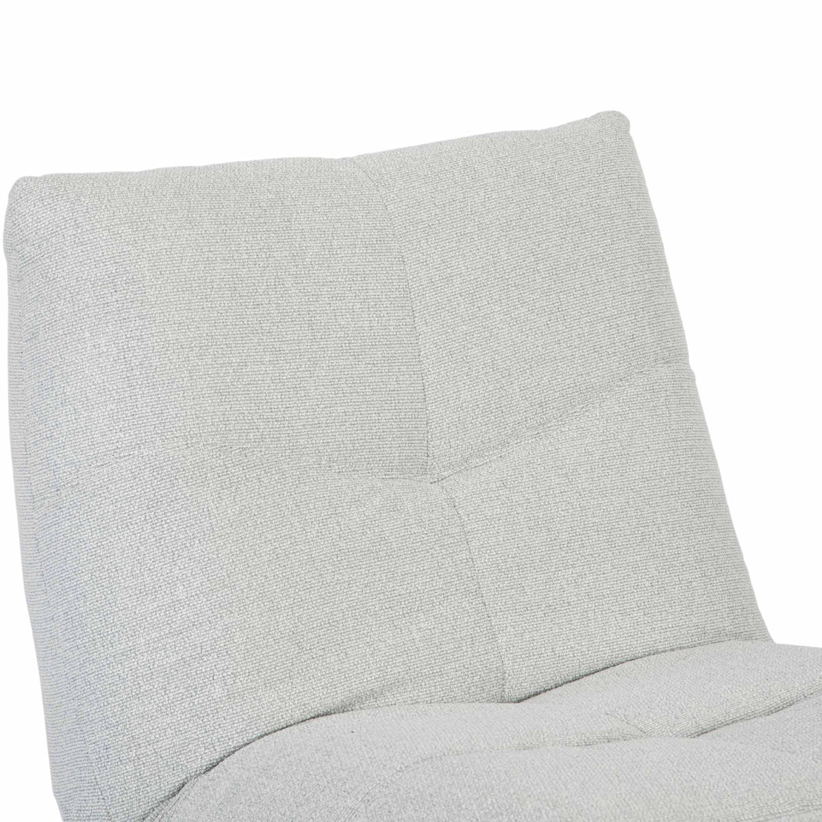 Relaxfauteuil Lazy van Starfurn met detail van de armleuning en de zijnaad