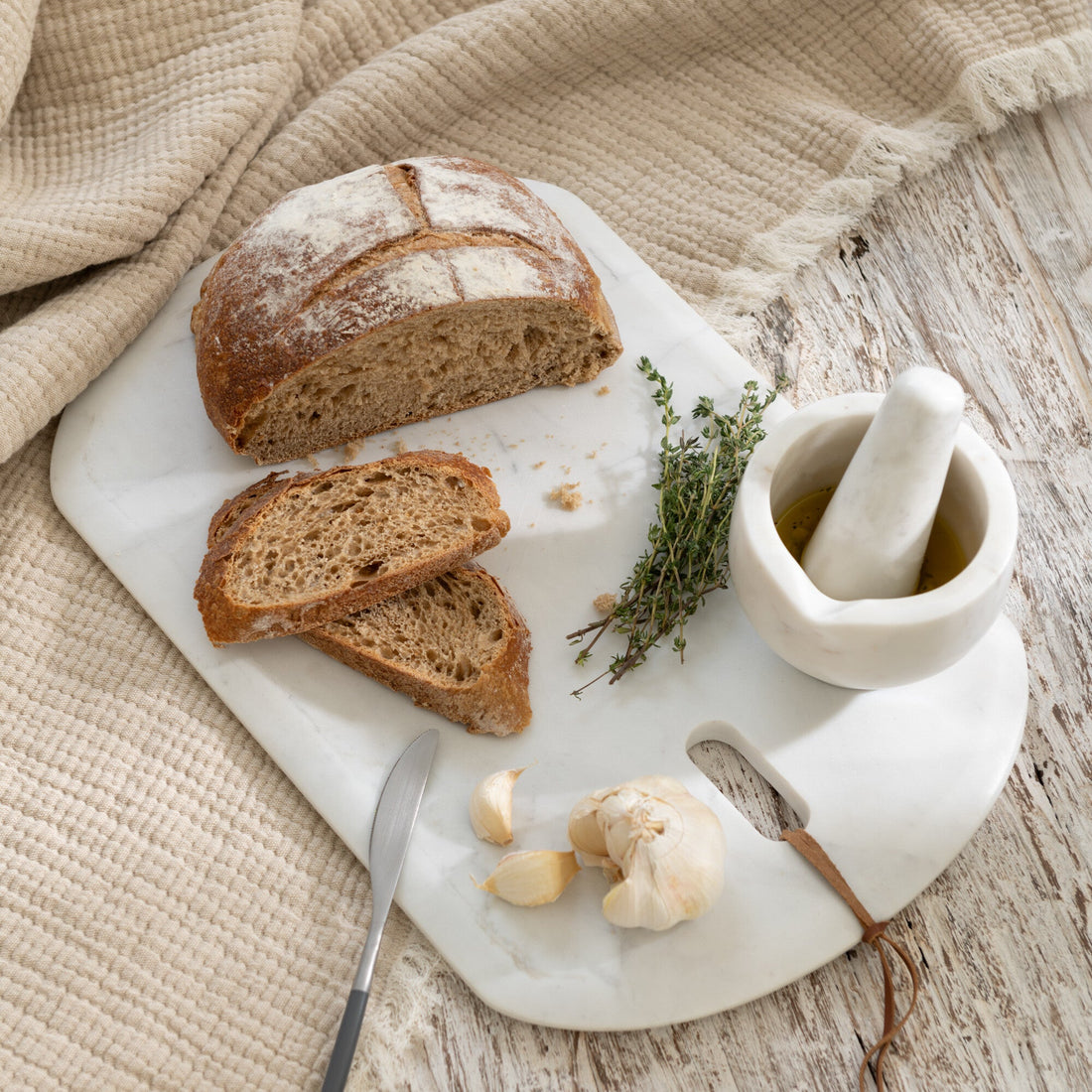 Vijzel + Stamper Marmer Wit - Keukenaccessoire - J-Line - livinglovely.nl