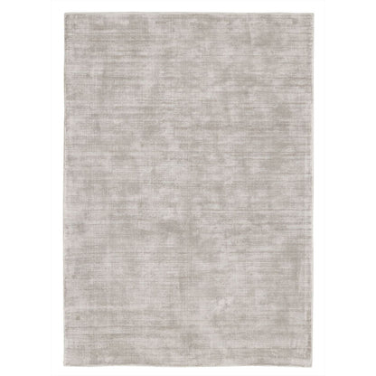 Vloerkleed La Belle van MUST Living in lichtgrijze viscose, rechthoekig kleed van 170 bij 240 cm