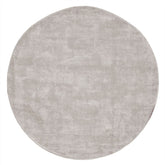 Rond vloerkleed La Belle van MUST Living in lichtgrijze viscose met een doorsnede van 200 cm