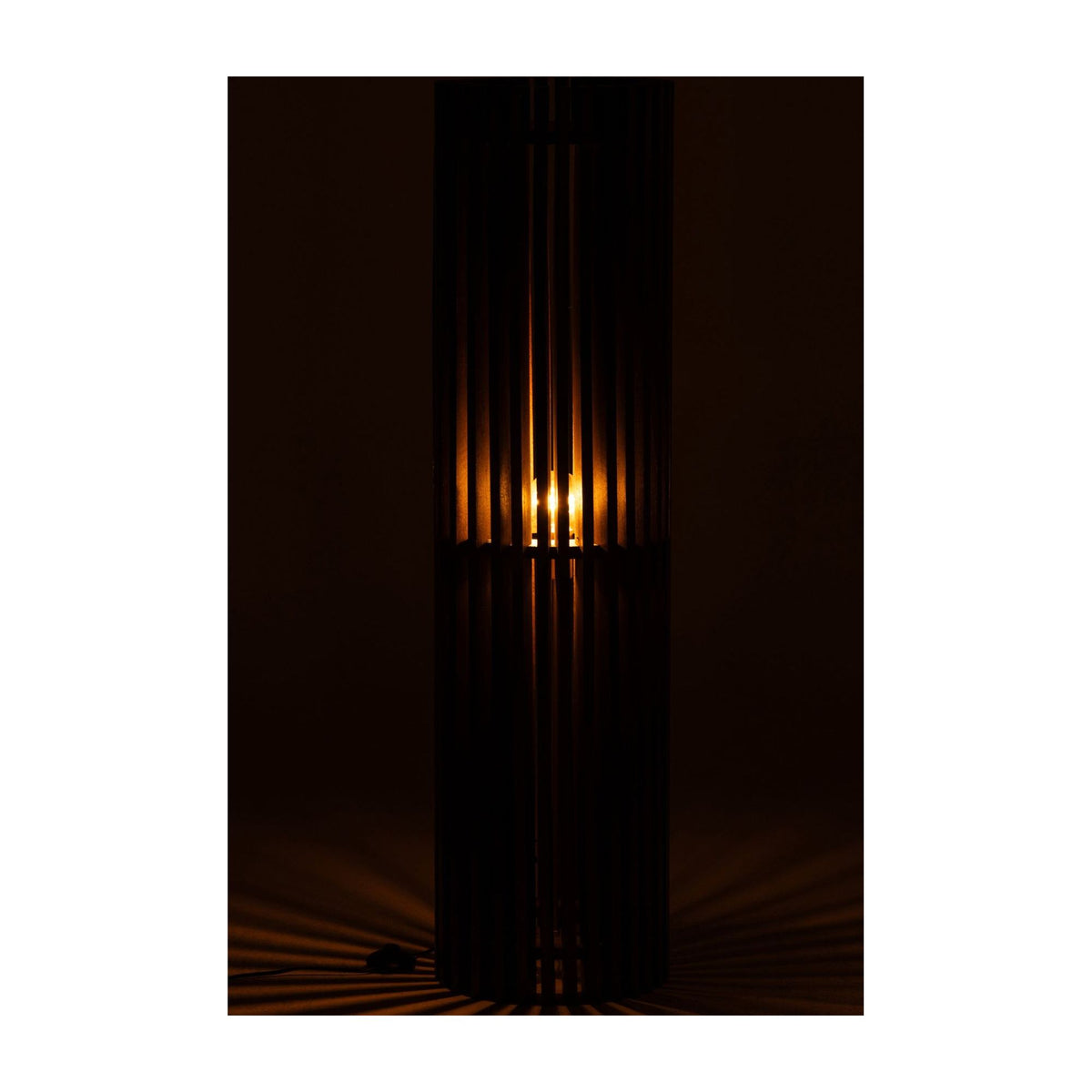 Lampa podłogowa żebrowana z drewna mango, ciemnobrązowa, J-Line